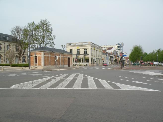  le Mac Do de la place Jean Moulin